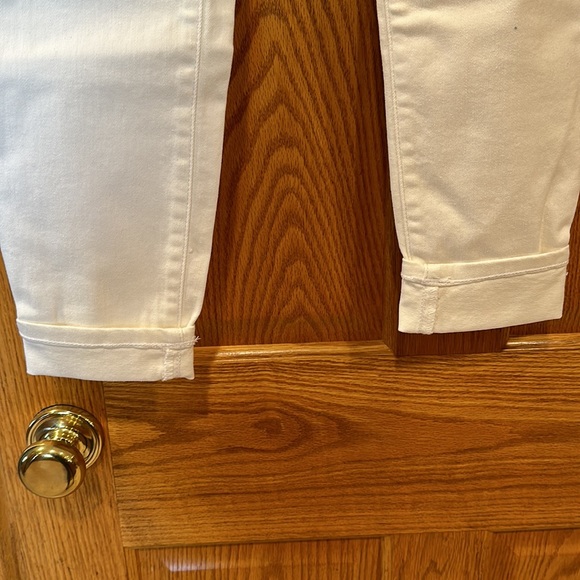 NWT Banana Republic jeans, mid-rise, skinny fit, size 28/6. - Picture 2 of 7